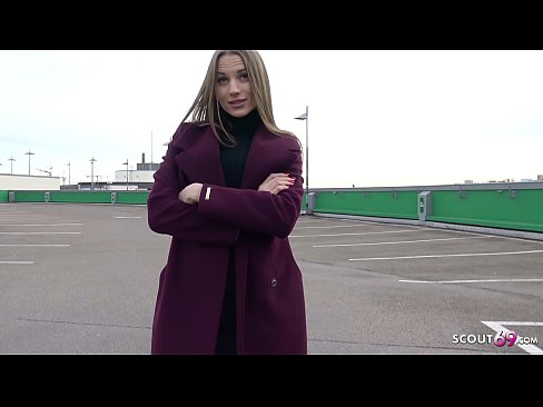 ❤️ VĀCU SKAUTS IR SAPNIS, PIESKARAS STEELE, AUTOSTĀVVIETA TELLTALE UN SEXY PAR NAUDU ❤️❌ Porno fb pie mums